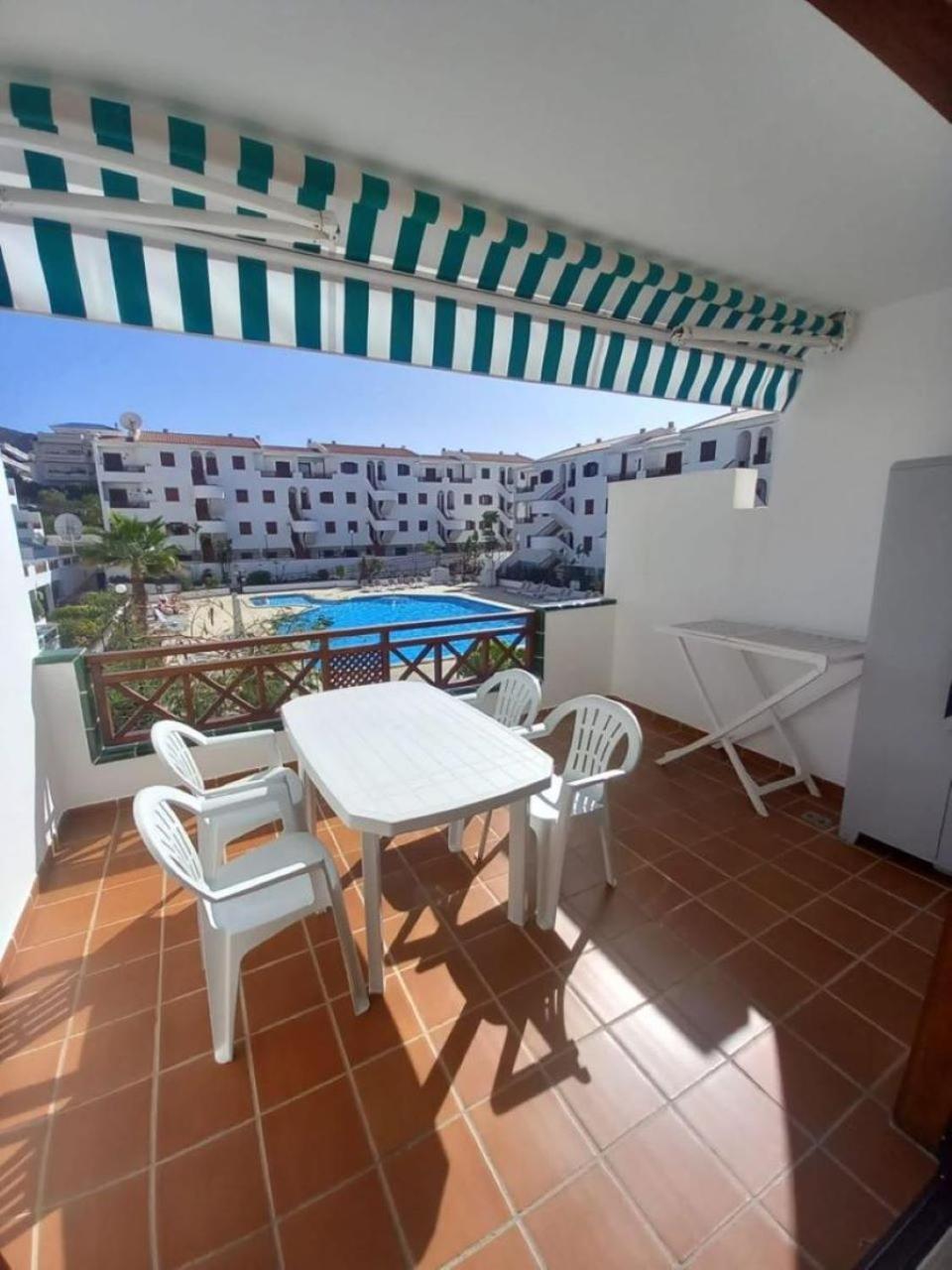 Victoria Court 2 - Lovely Apartment 65 Los Cristianos  Bagian luar foto