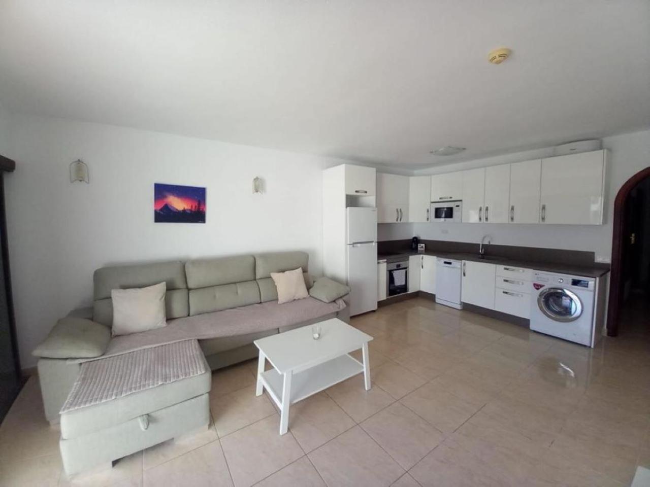 Victoria Court 2 - Lovely Apartment 65 Los Cristianos  Bagian luar foto